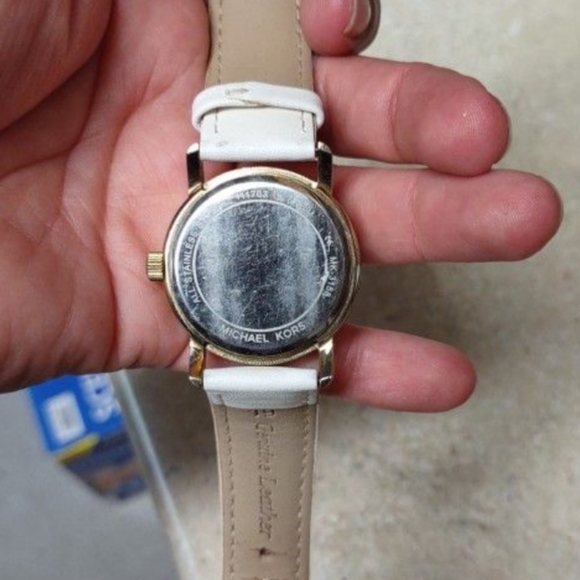 Watch - Picture 4 of 4